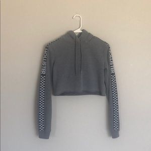 ✰ hollister checkerboard crop hoodie // size small